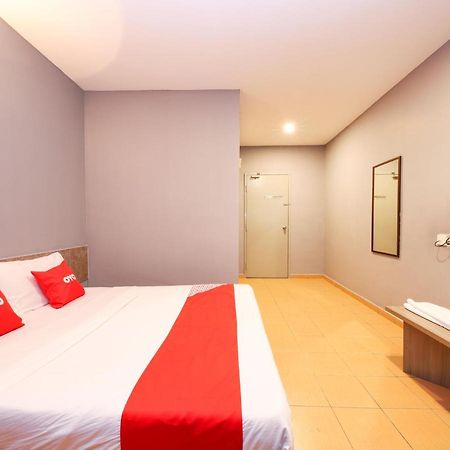 Oyo 89676 Hotel 22 Seremban Extérieur photo